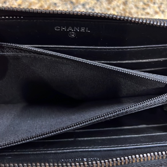 Chanel Wallet - Picture 6 of 17